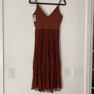BNWT Aritzia Daphnee dress in rustique, size small